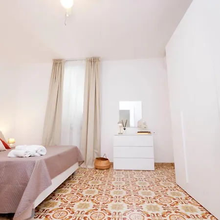 Rossella Apartment *